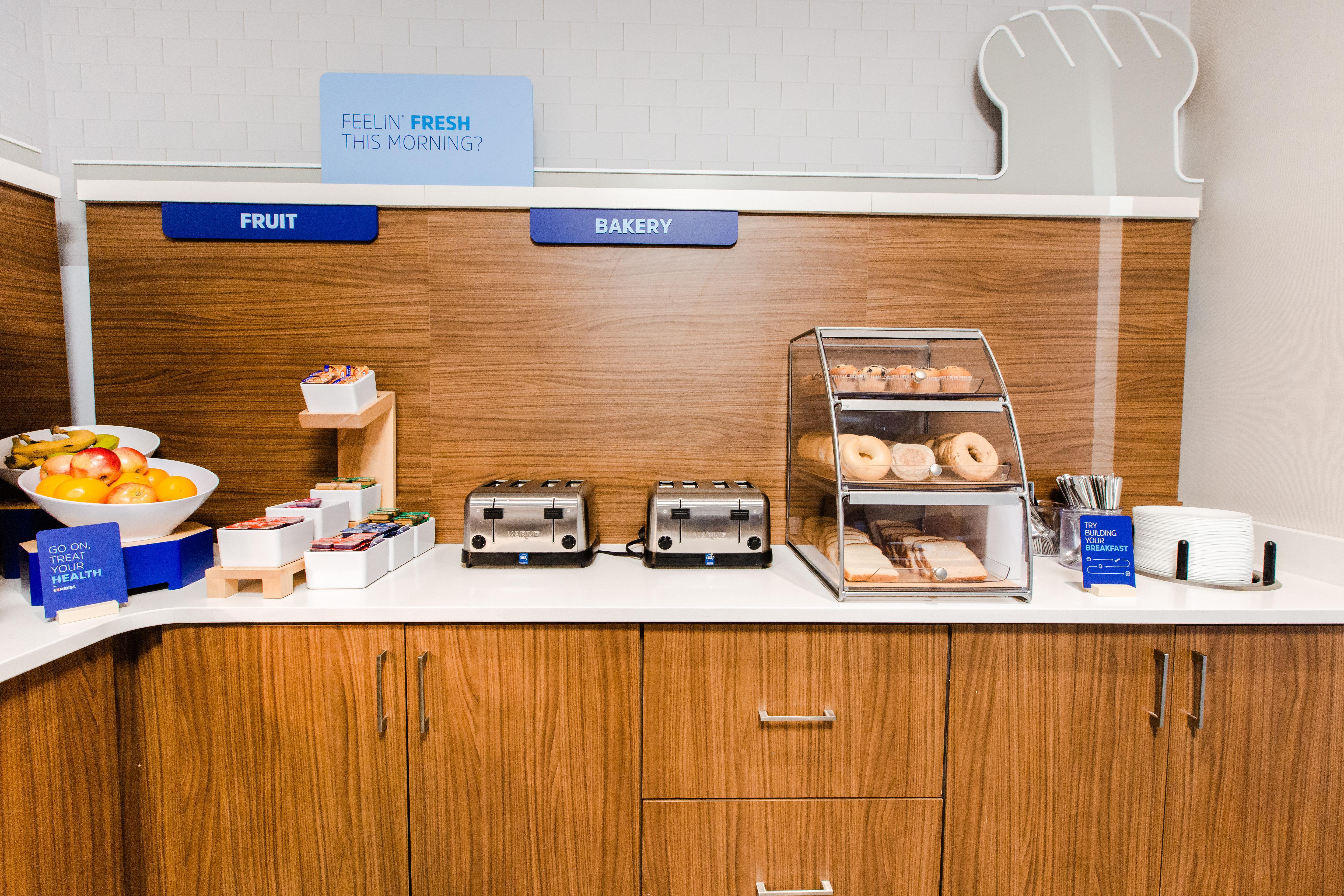 Holiday Inn Express & Suites - West Edmonton-Mall Area By Ihg Εξωτερικό φωτογραφία
