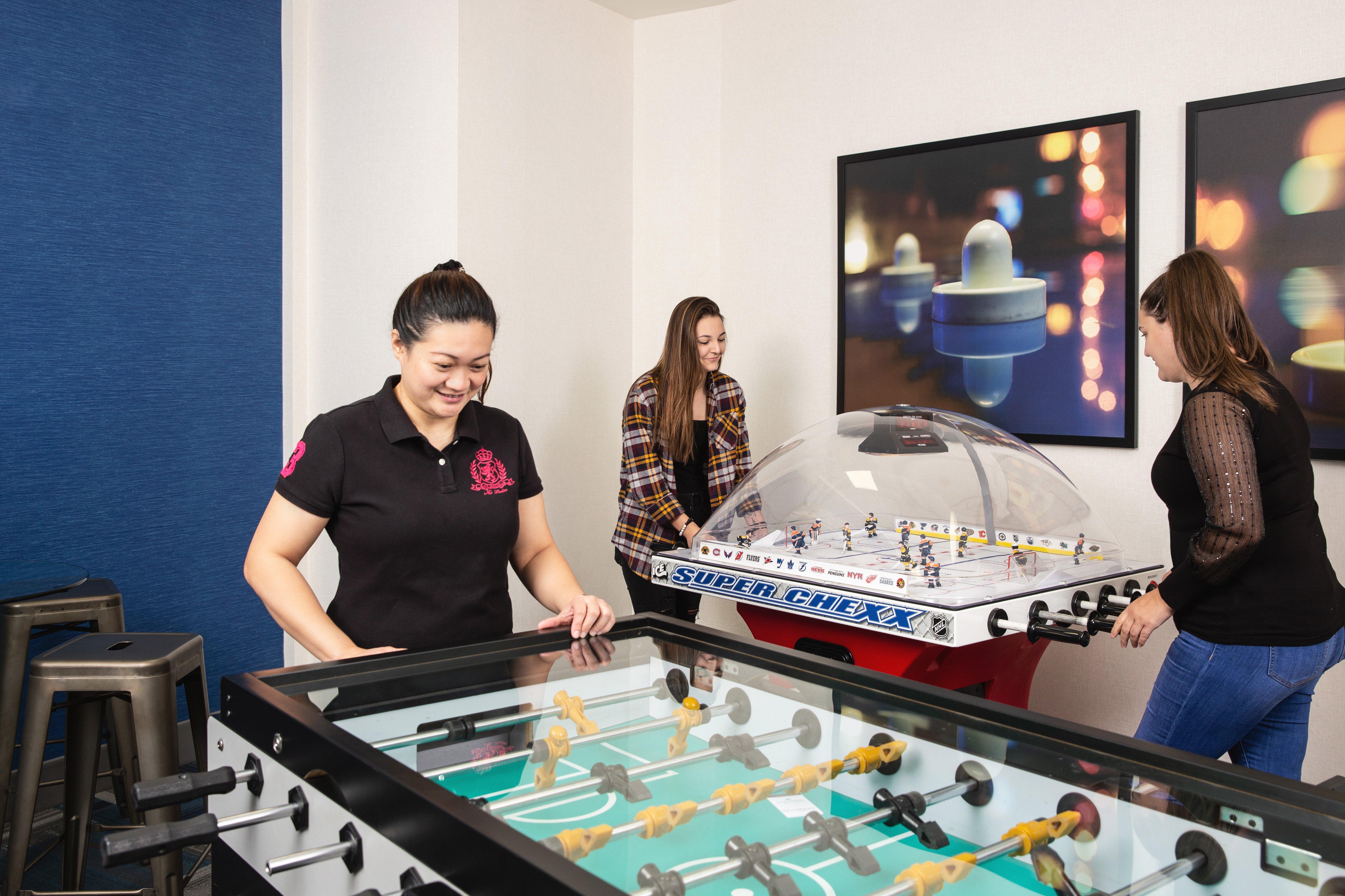 Holiday Inn Express & Suites - West Edmonton-Mall Area By Ihg Εξωτερικό φωτογραφία