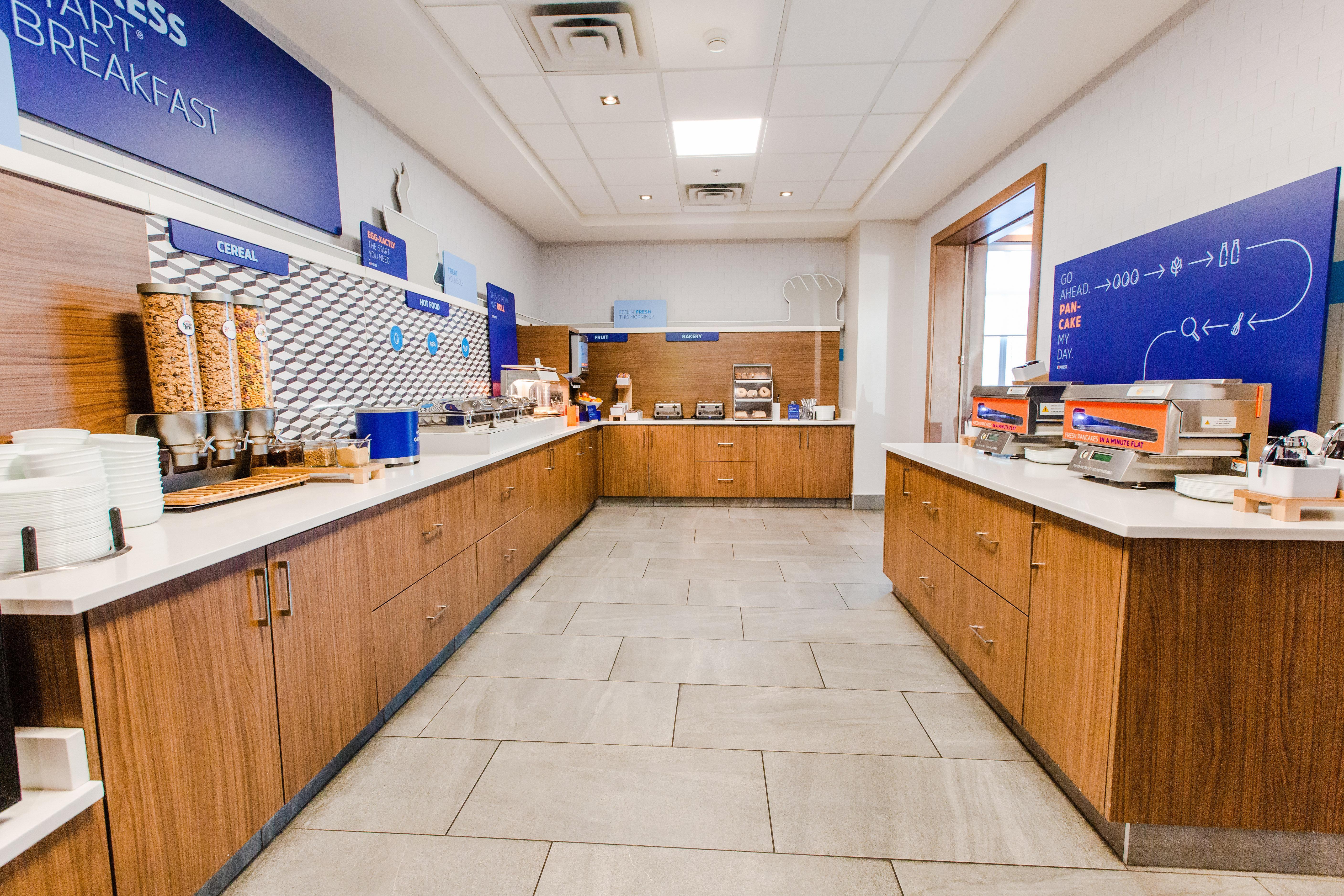 Holiday Inn Express & Suites - West Edmonton-Mall Area By Ihg Εξωτερικό φωτογραφία