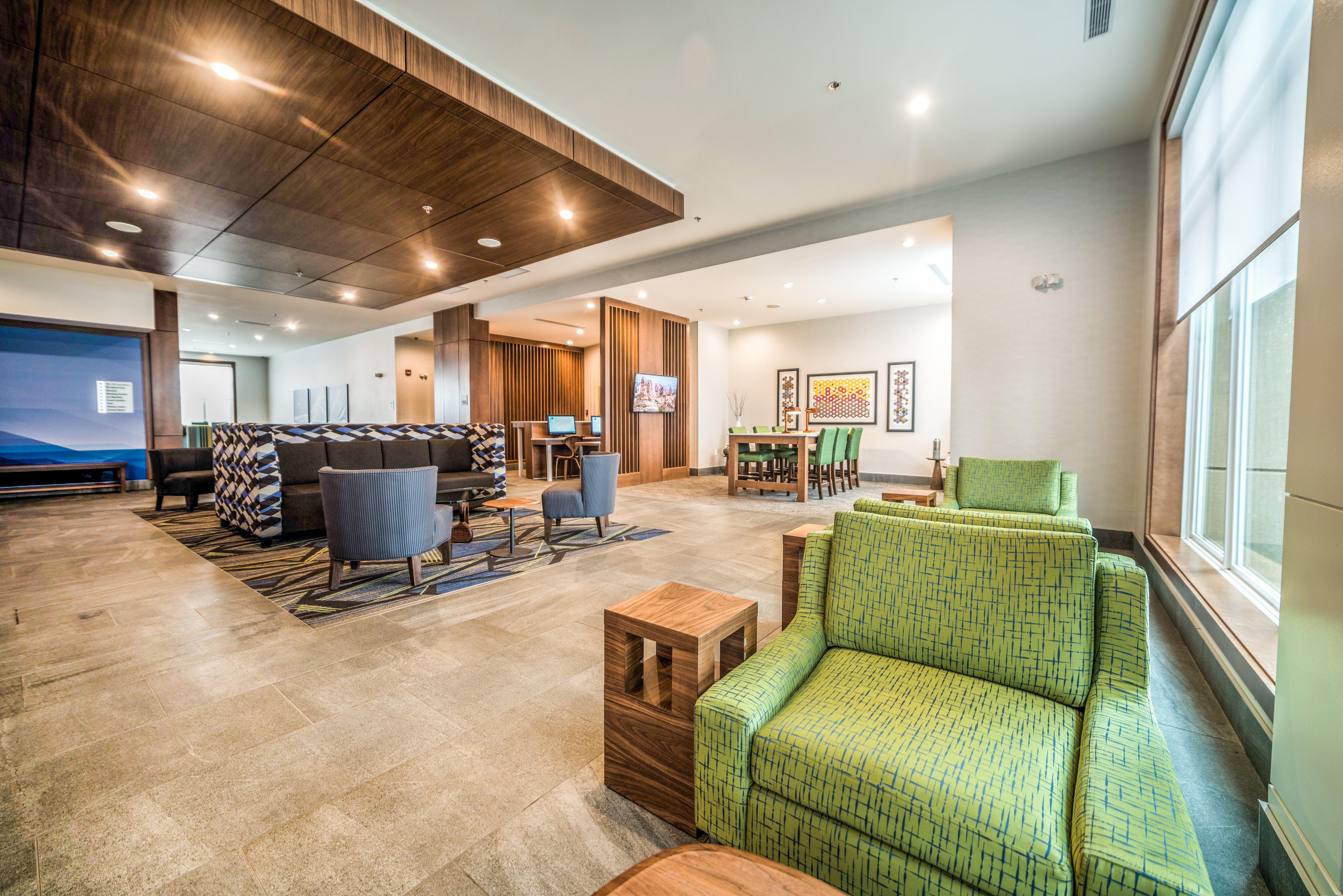 Holiday Inn Express & Suites - West Edmonton-Mall Area By Ihg Εξωτερικό φωτογραφία